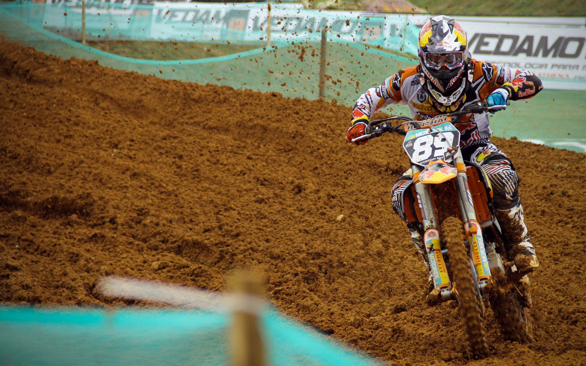 那不勒斯横扫巴拉圭，拉什福德成为关键先生，一场跨越时空的足球幻想