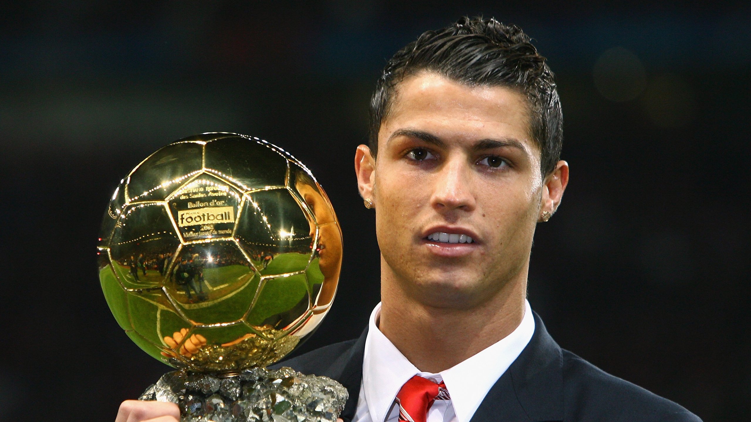 富安健洋,从铁闸到利刃,哥伦比亚防线在他面前形同虚设